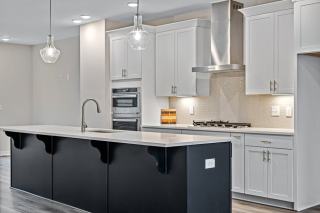 Cuisine noire : idees deco et associations couleurs tendance