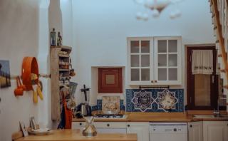 Etageres cuisine ouvertes : idees deco et conseils d installation